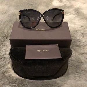 NWT Authentic Tom Ford Abbey Black sunglasses